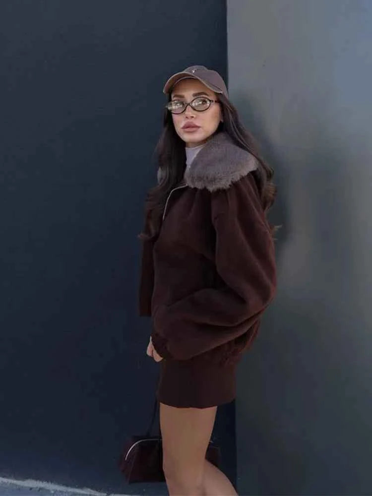 Solid Twill Denim Jacket Women Chic Patchwork Fur Collar Lapel Full Sleeve Zipper Pockets Loose Coat Lady Commute Street Wear