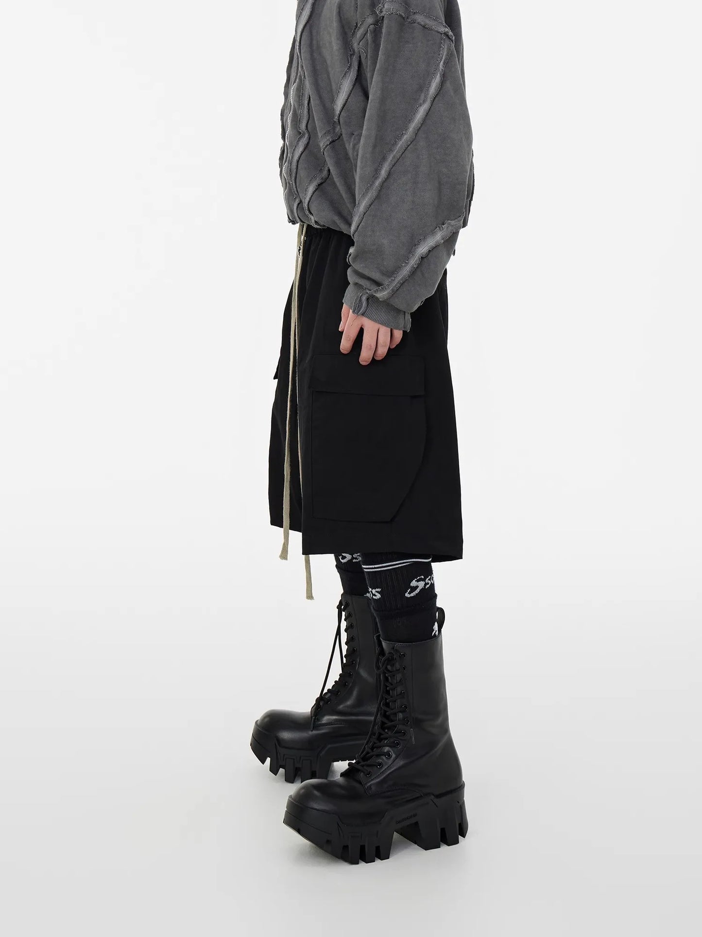 Mauroicardi Spring Summer Cool Handsome Hard Black Cargo Shorts for Men High Waist Drawstring Short Straight Pants Clothes 2025