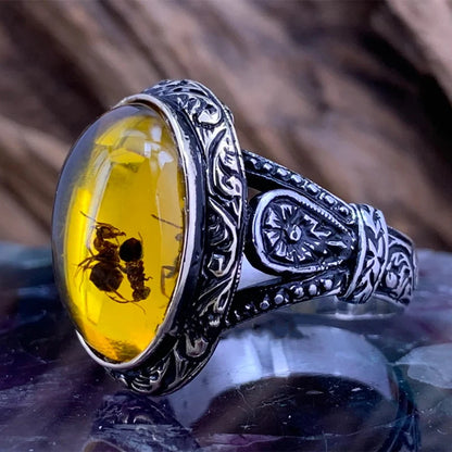 Beautiful ring the color of the stone really makes it stand out