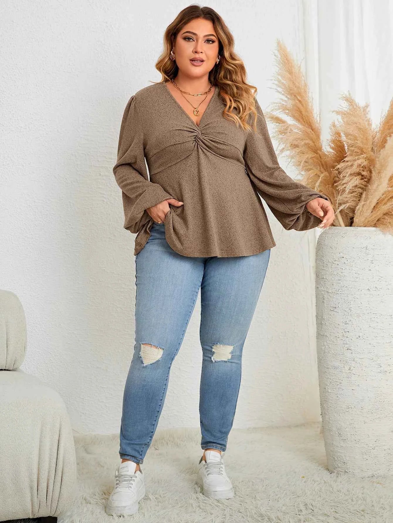 Fairyshely 2025 Spring Autumn V Neck Plus Size Top Women Long Sleeve Loose Large T-shirt Lady Brown Casual Curvy Pullover Tops