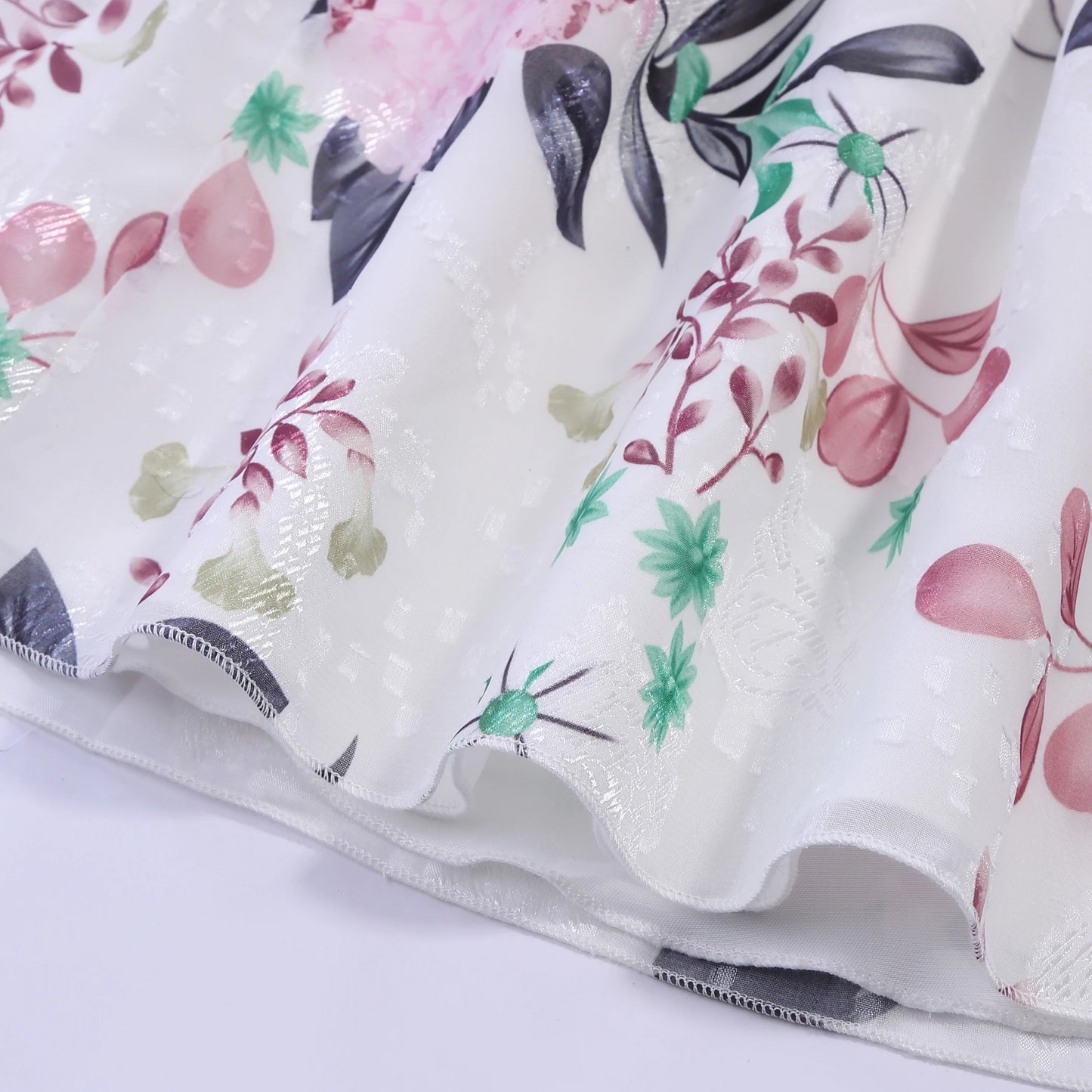 Sweet style children's dress, a dress with bow patterns suitable for middle-aged to older children, a flower girl style fashion