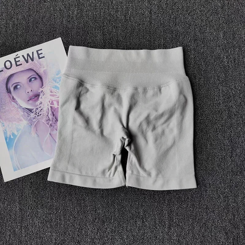 2 Pieces Yoga Suit for Women Seamless Fitness Gym Clothes Halter Sports Bra Matching Impact Shorts Workout Sets Gym Outfit