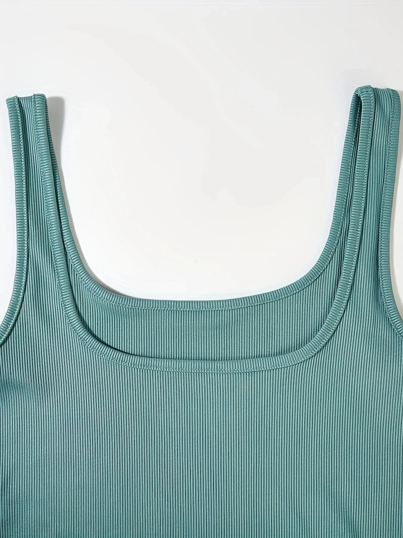 New Design Women Summer Fitness Sports Wear Lounge Set Yoga Solid Color Vest Summer Two Piece Set Tank Top Biker Shorts Set