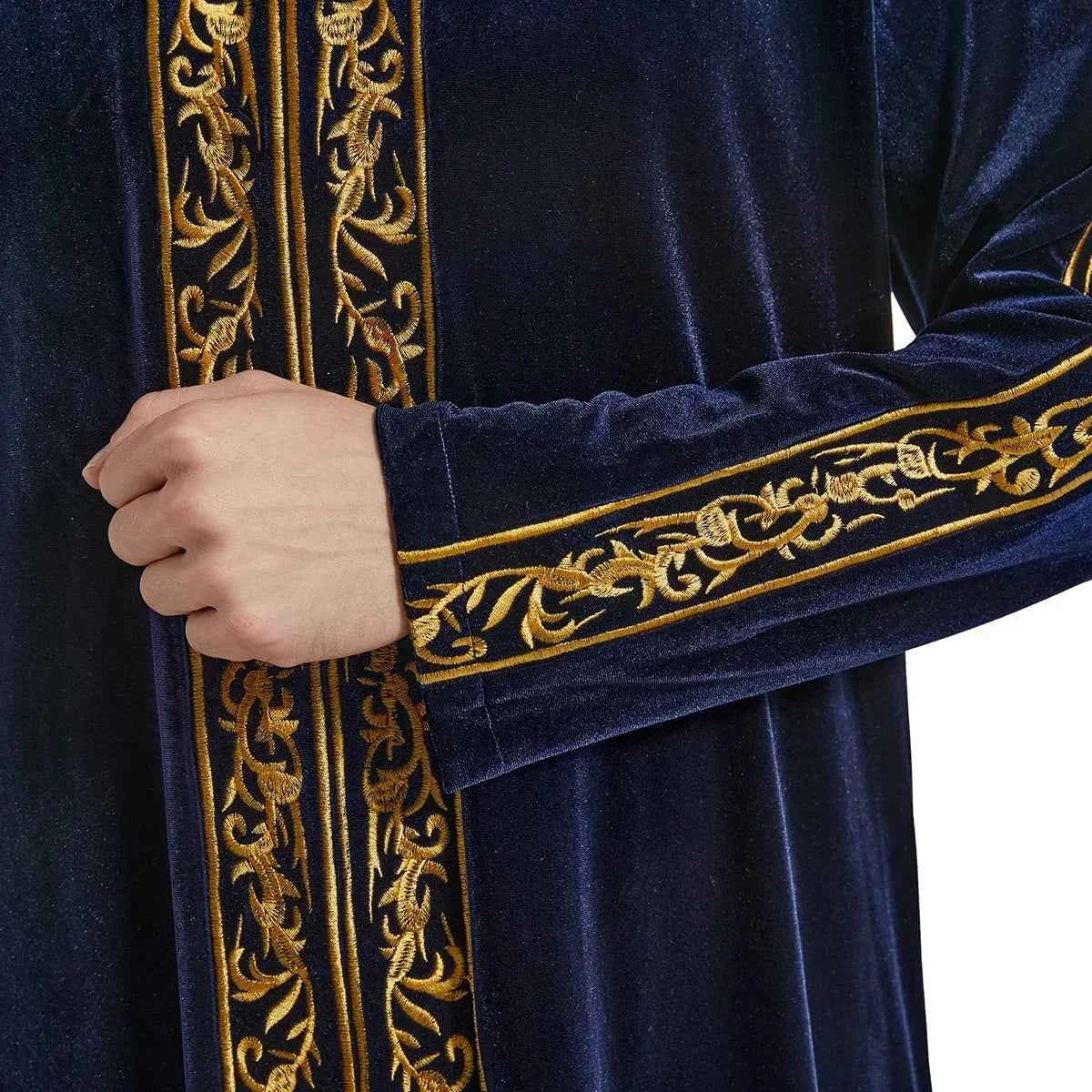 2025  Muslim golden velvet embroidered robe hui thickened embroidered famous thobe for men
