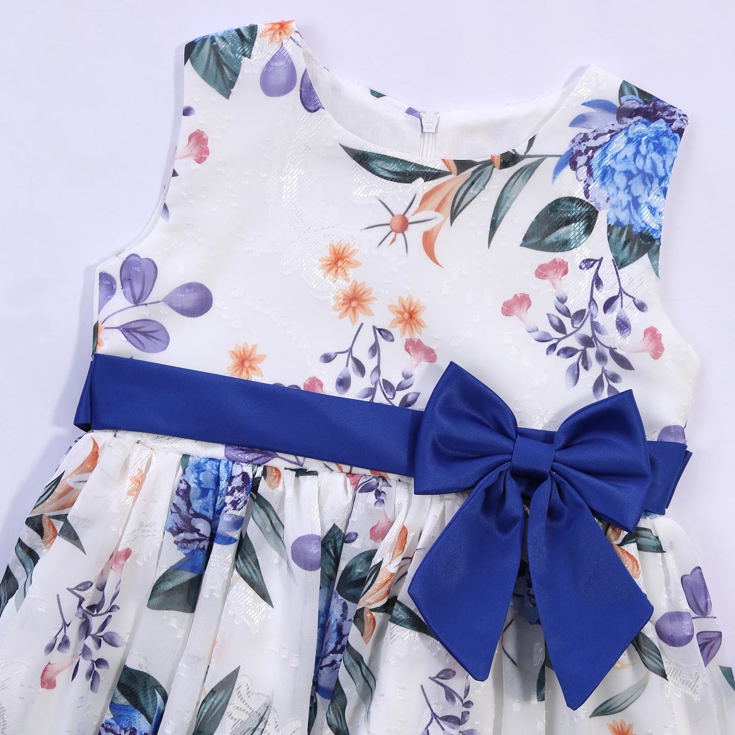 Sweet style children's dress, a dress with bow patterns suitable for middle-aged to older children, a flower girl style fashion