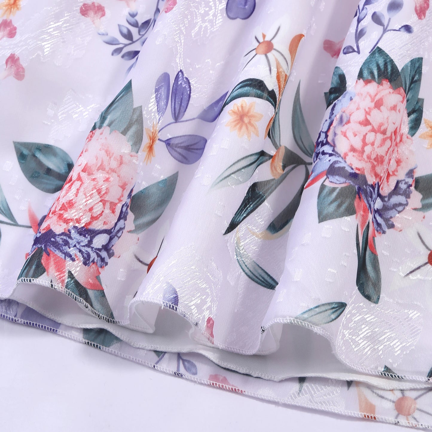 Sweet style children's dress, a dress with bow patterns suitable for middle-aged to older children, a flower girl style fashion