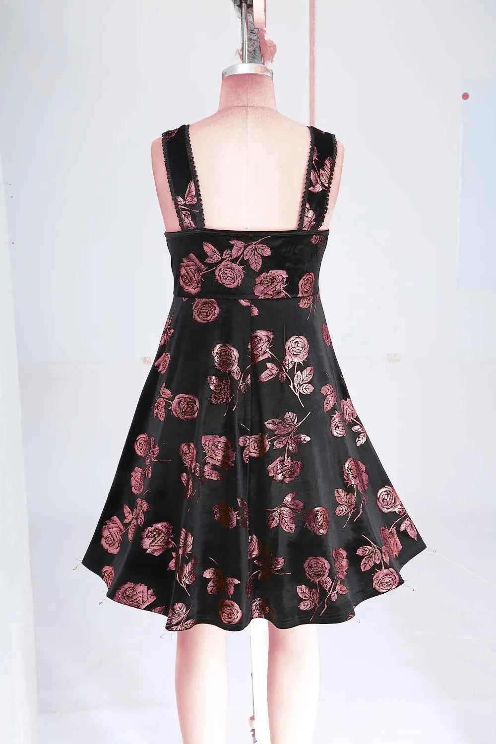 ROSEGAL Plus Size Gilding Rose Lace Up Velvet Sleeveless Swing Dress Women Summer Casual Knee-Length Dress Vestidos With Pocket