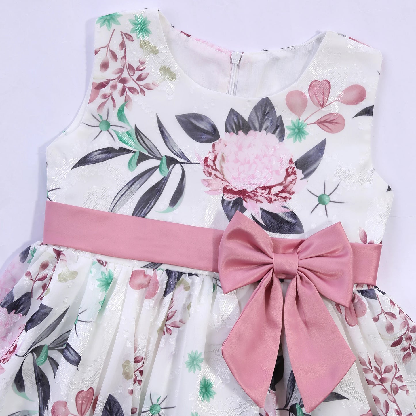 Sweet style children's dress, a dress with bow patterns suitable for middle-aged to older children, a flower girl style fashion