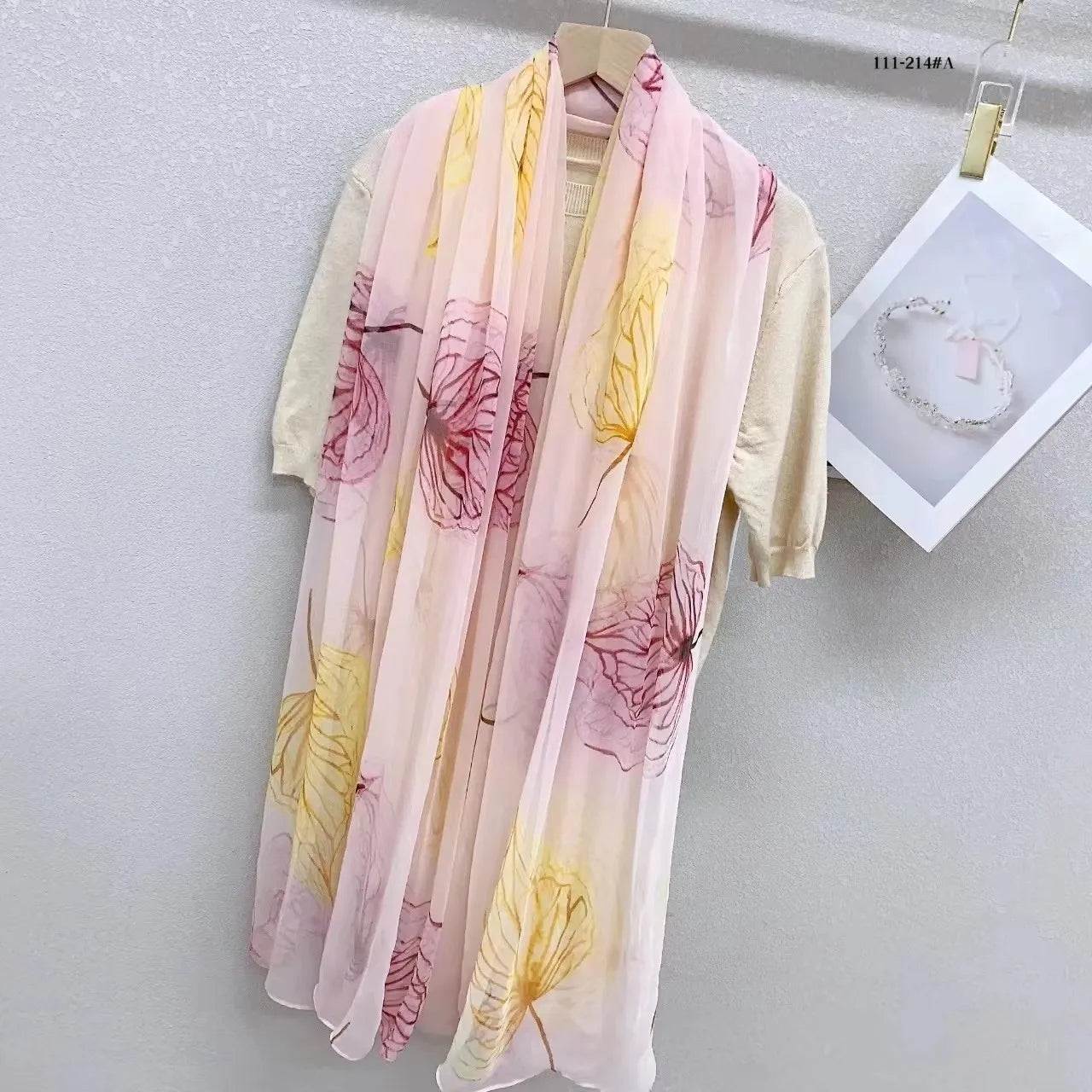 2025 Silk Scarf Women Hijab Pashmina Long Beach Stoles Shawl Wrap Headbands Spring Warm Scarves Bandana Ladies Neckscarf Foulard