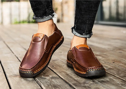 New Handmade Leather Men Shoes Casual Comfortable Men Loafers Slip On Leather Shoes Men Flats Hot Sale Outdoor  Walking Shoes