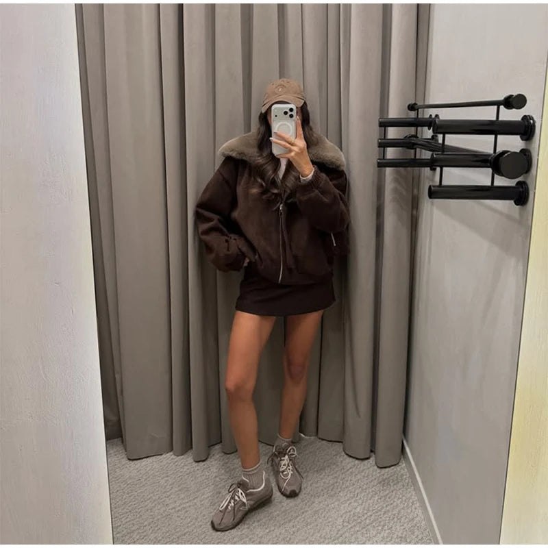 Solid Twill Denim Jacket Women Chic Patchwork Fur Collar Lapel Full Sleeve Zipper Pockets Loose Coat Lady Commute Street Wear