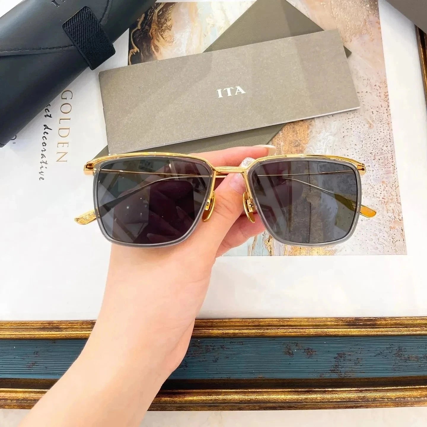 Original Ditaeds SCHEMA-ONE DTX106 Trendy Classic Casual Men Sunglasses Luxury Top Quality Gold Alloy Frame Women Couple Eyewear