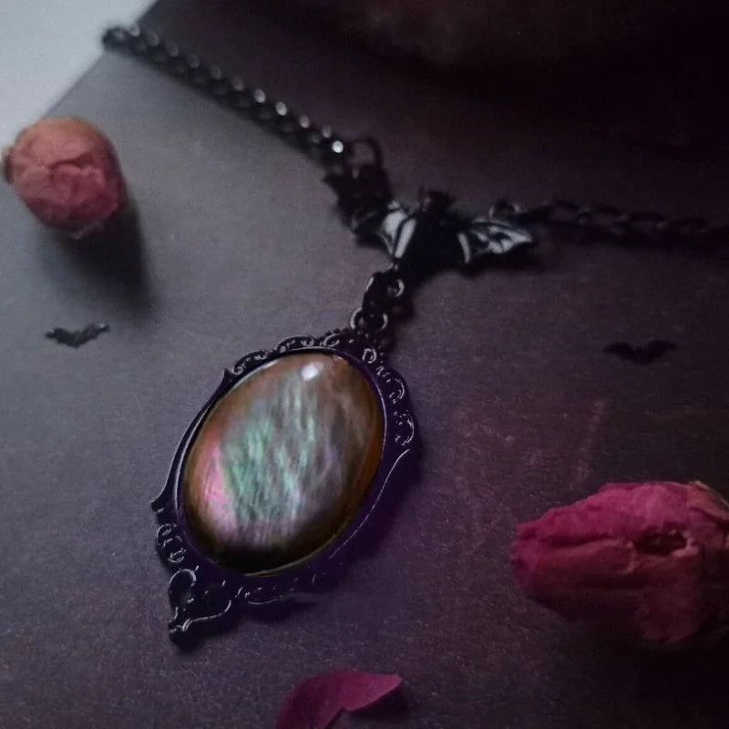 Gothic Blood Red Quartz Charm Necklace Oval Pendant Necklace For Women Halloween Vampire Embossed Witch Jewelry Vintage Chokers