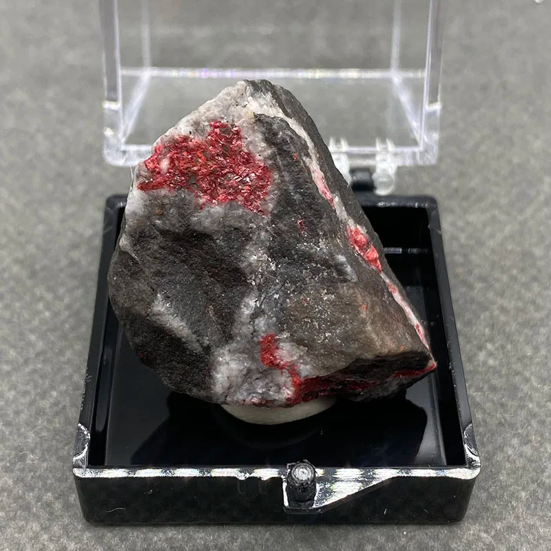 Best！100% natural red cinnabar ， raw stone mineral specimen quartz stone Healing crystal gem home decoration - AMULET RING STORE