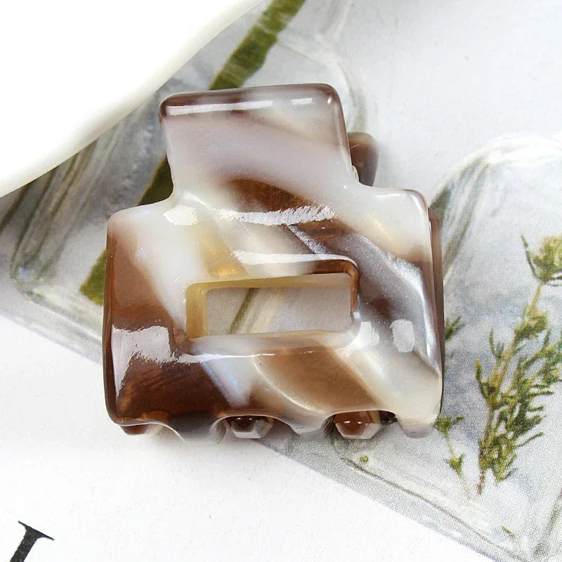 Bgffuy Leopard Korea Acetate Hollow Colorful Mini Hair Claws Crab Hair Clips for Child Girls Hairpins Hair Accessories Barrettes