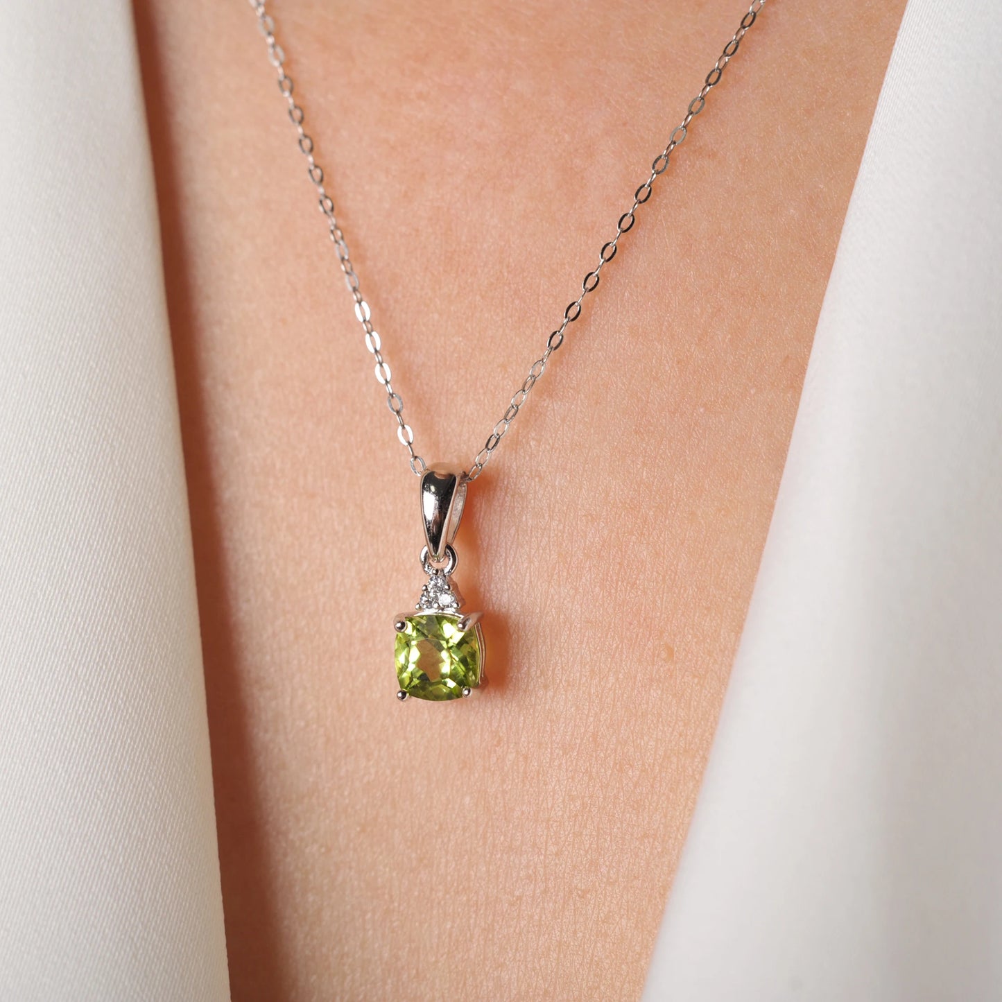 Potiy 1ct Cushion Natural Cut Genuine Peridot Pendant Necklace With 18 Inches Trace Chain 925 Sterling Silver