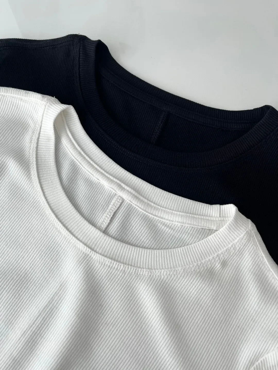 Women's Sports Quick Drying Fitness Yoga Top Simple Black White Long Sleeved Threaded T-shirt Fashion Solid Color Cotton T-shirt