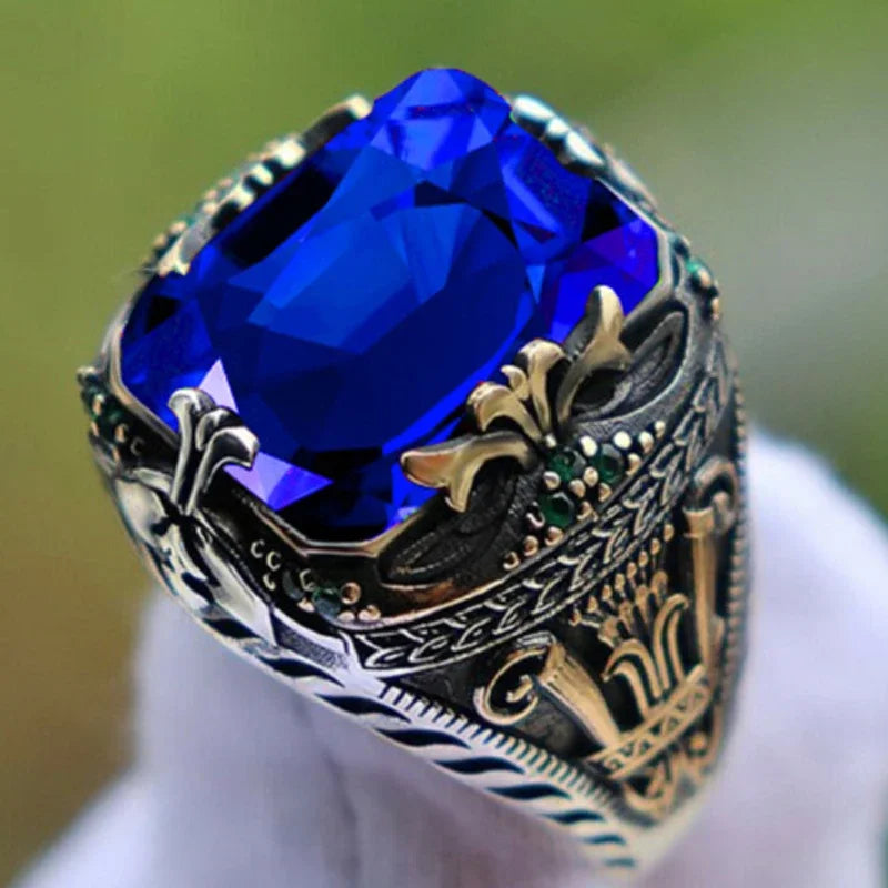 Inlaid Emerald Men's Luxury Ring