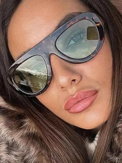 Y2K Retro Round Small Sunglasses Trendy Leopard Print Glasses Vintage Unisex Eyewear for Women Men Bold Fashion Accessories