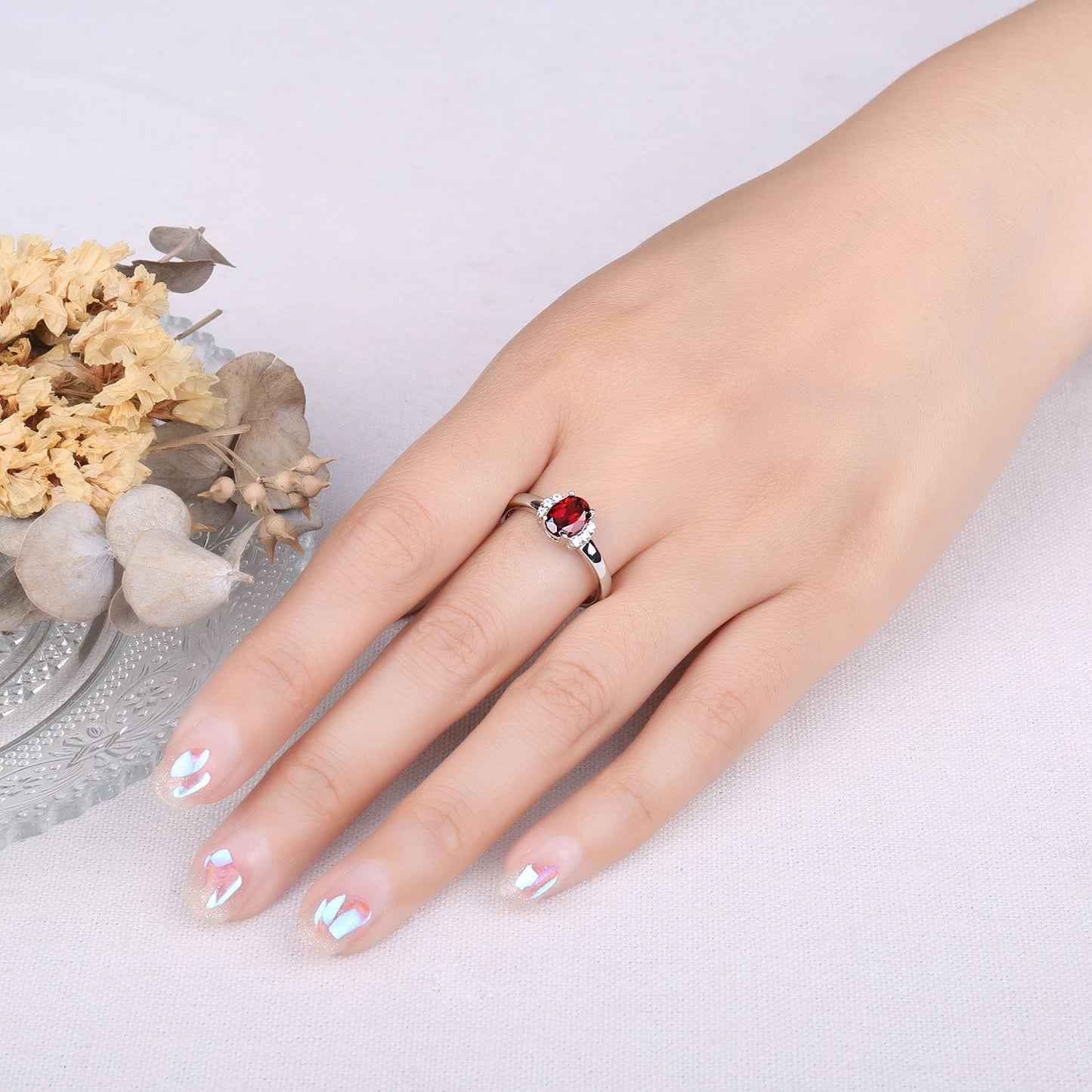 JewelryPalace Oval Red Natural Red Garnet 925 Sterling Silver Rings for Women Fashion Engagement Gemstone Birthstone Jewelry