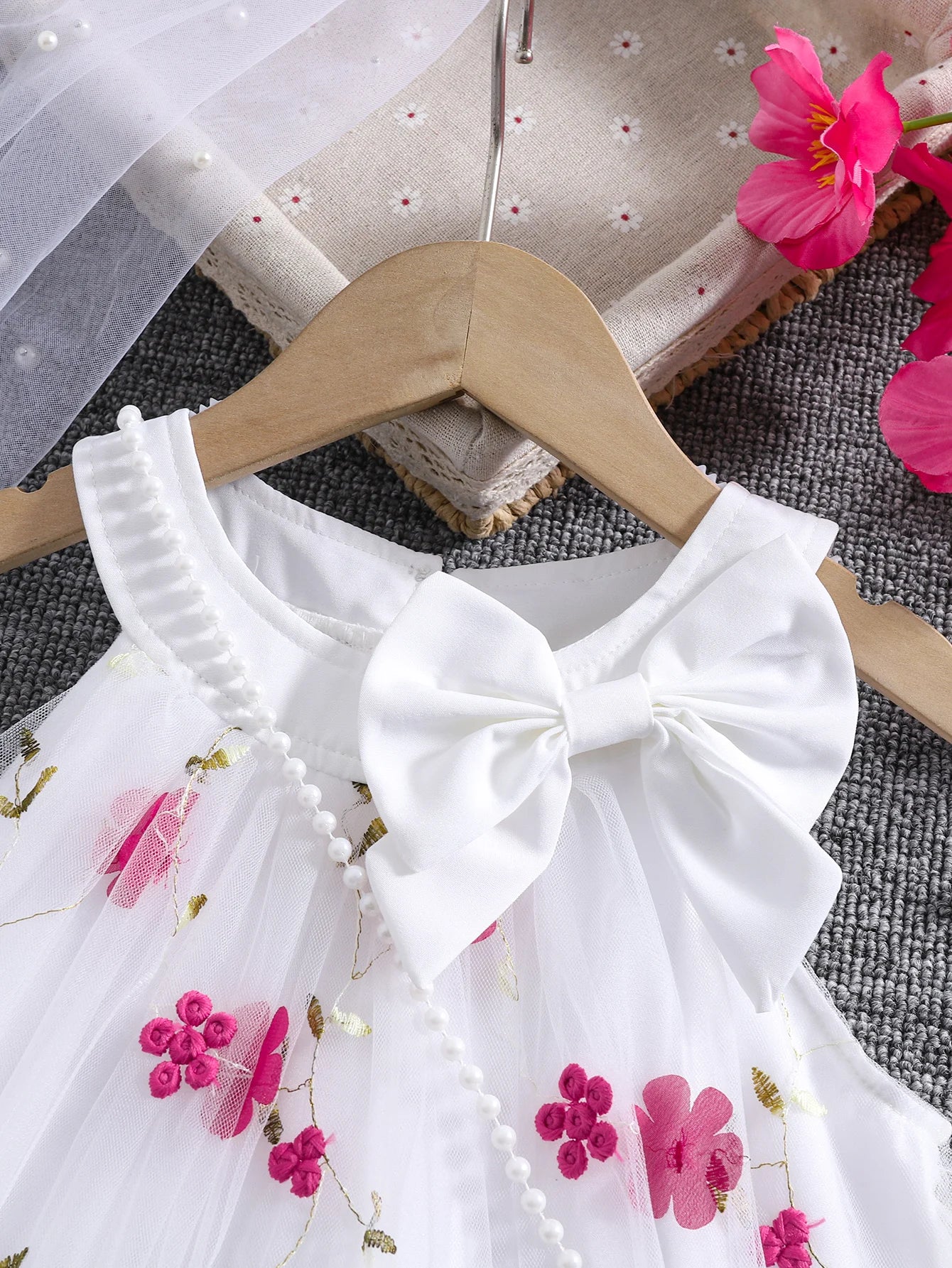 Girls summer fashion lady three-dimensional flower mesh bow decorative halter dress with bag