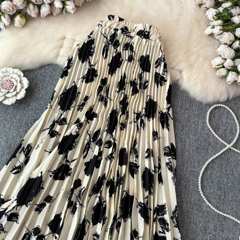 Chiffon A-Line Midi Skirt Women's Autumn 2025 New Sle Cover Hip Draped Large Swing Umbrella Skirt Pleated Floral Skirt