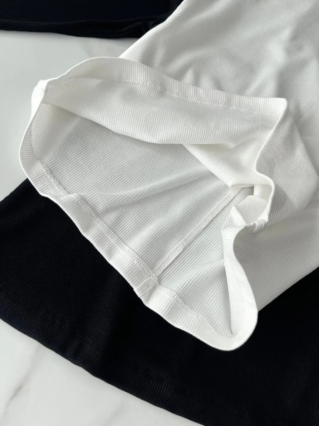 Women's Sports Quick Drying Fitness Yoga Top Simple Black White Long Sleeved Threaded T-shirt Fashion Solid Color Cotton T-shirt