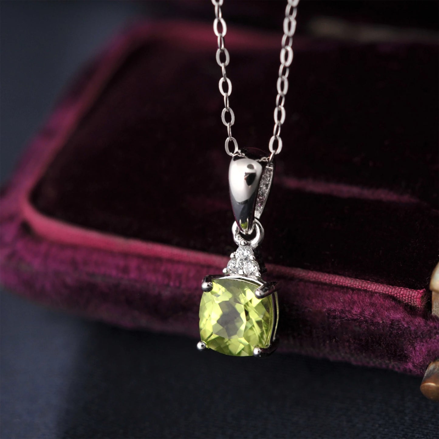Potiy 1ct Cushion Natural Cut Genuine Peridot Pendant Necklace With 18 Inches Trace Chain 925 Sterling Silver