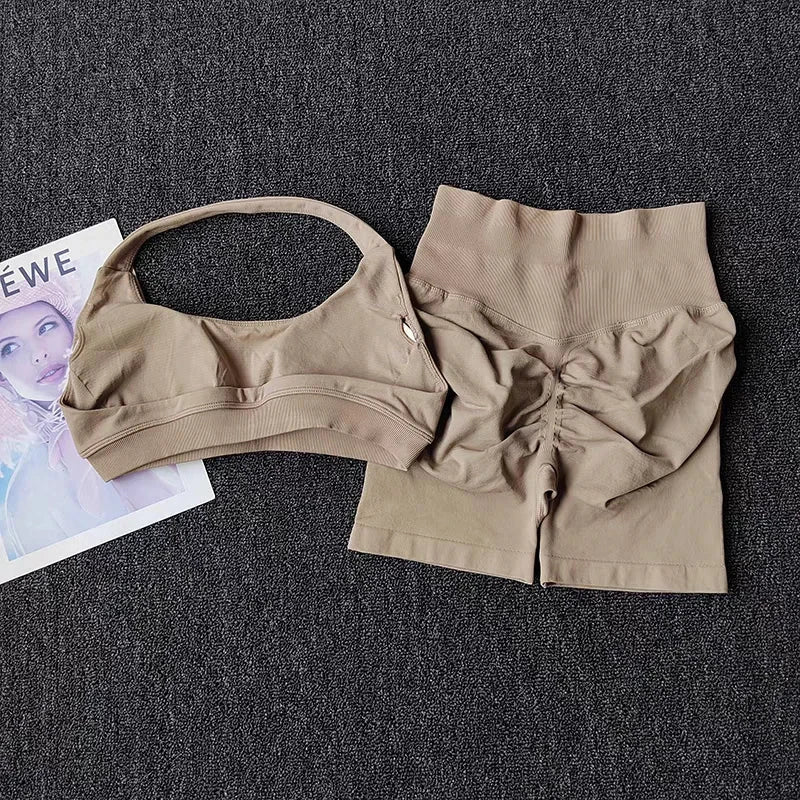 2 Pieces Yoga Suit for Women Seamless Fitness Gym Clothes Halter Sports Bra Matching Impact Shorts Workout Sets Gym Outfit