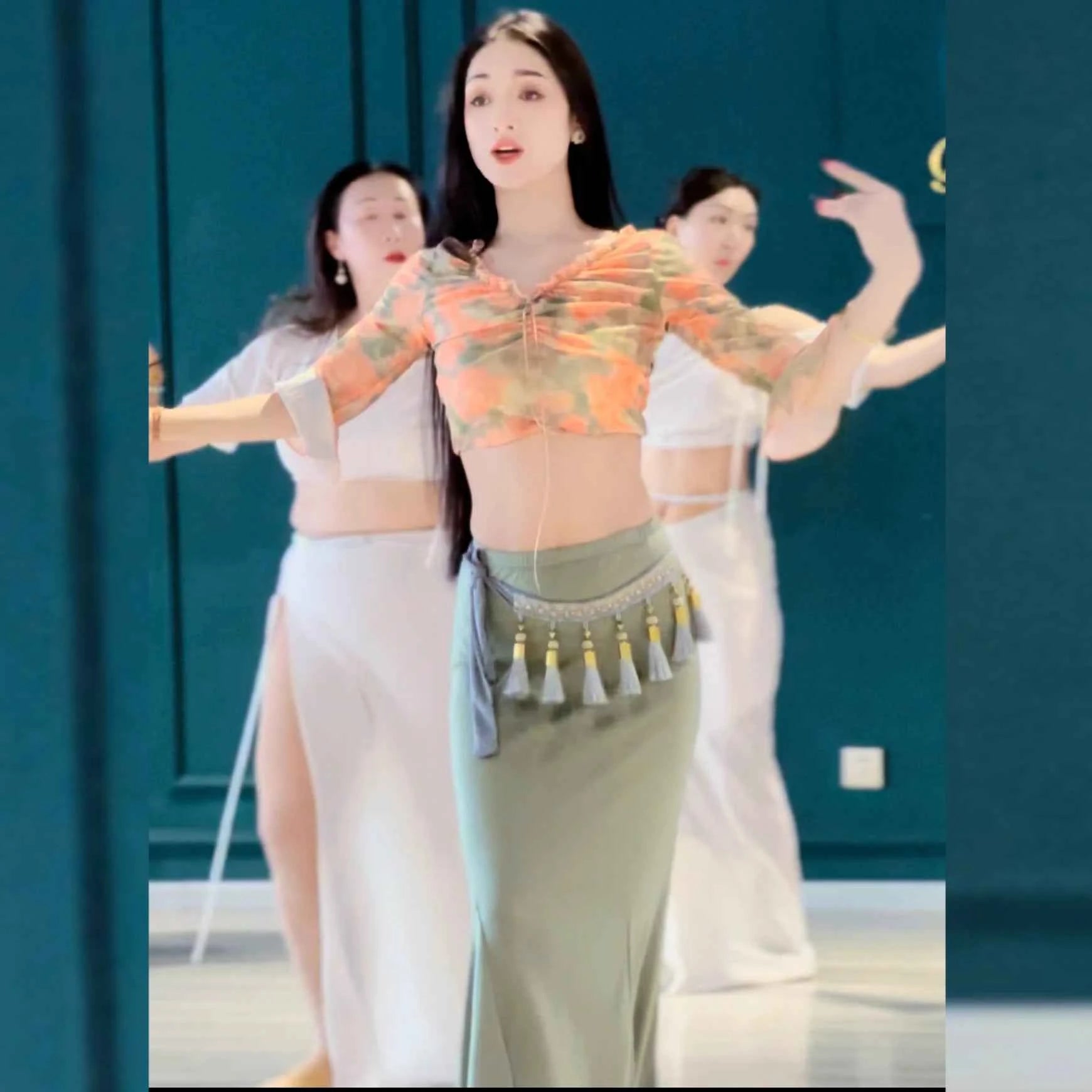 Yue Meng Feng Lu 2024 New Belly Dance Practice Suit Beginner Spring Summer Breathable Bell Sve Performance Costume Women