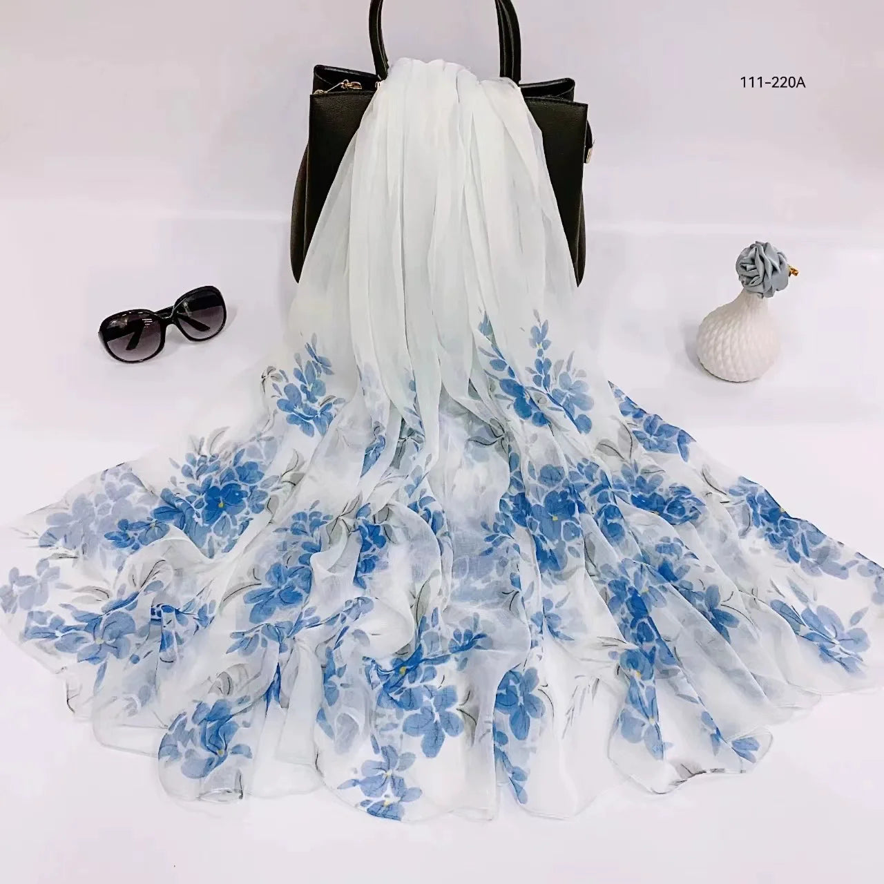 2025 Silk Scarf Women Hijab Pashmina Long Beach Stoles Shawl Wrap Headbands Spring Warm Scarves Bandana Ladies Neckscarf Foulard