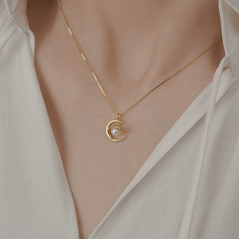 Women's Planet Necklace Niche Design Temperament Saturn Clavicle Chain Versatile